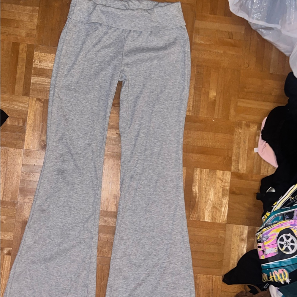 Grey flare legging 🙏🏼